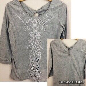Skies are Blue Edmundo Cut-Out Embroidery Knit Top Women's Size Small